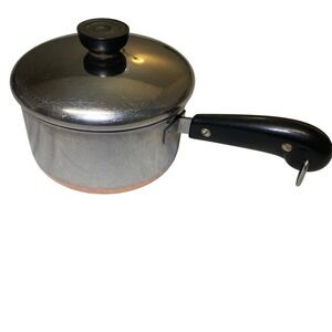 Vintage Revere Ware 1.5 Qt Saucepan Copper Bottom w/ Lid Clinton IL 1801 USA